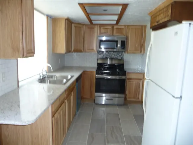 Photo 3 — 4917 S Karen Street, Del City, OK 73135