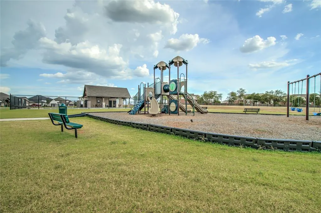 Photo 31 — 14825 Adelaide Lane, Oklahoma City, OK 73142