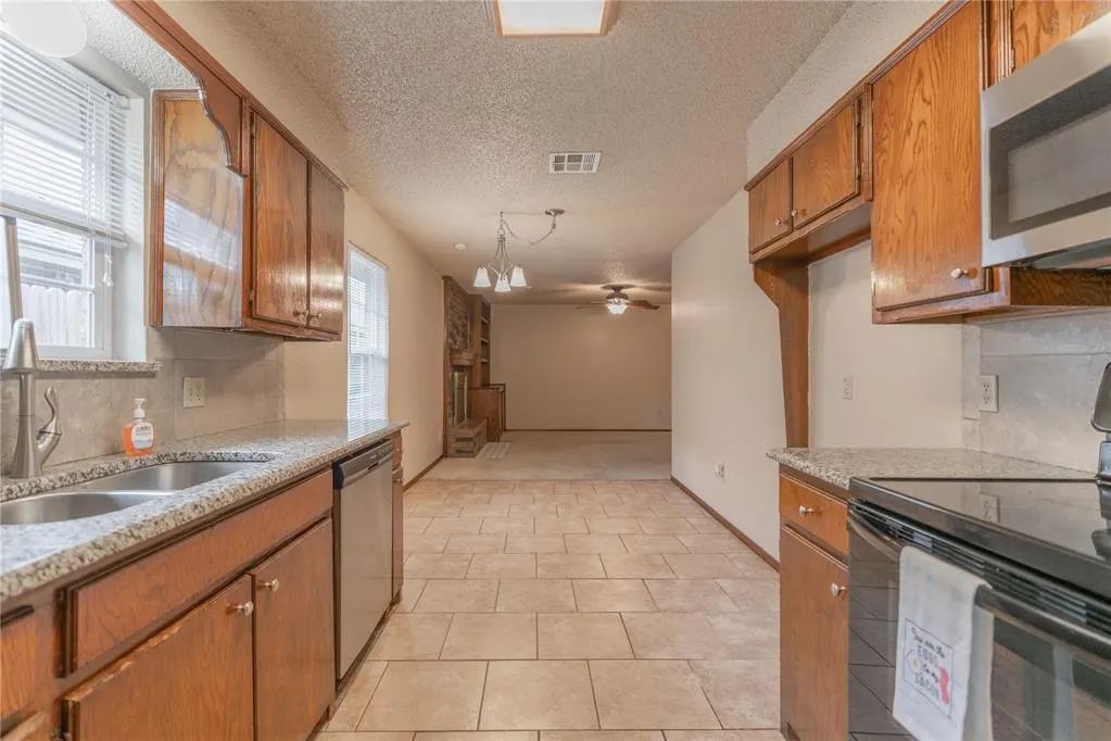 Photo 14 — 2310 Cedar Brook Drive, Oklahoma City, OK 73160