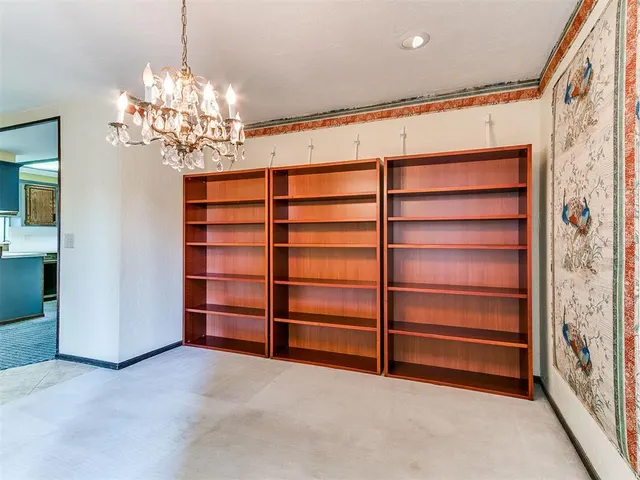 Photo 5 — 8905 Stanford Court, Oklahoma City, OK 73132