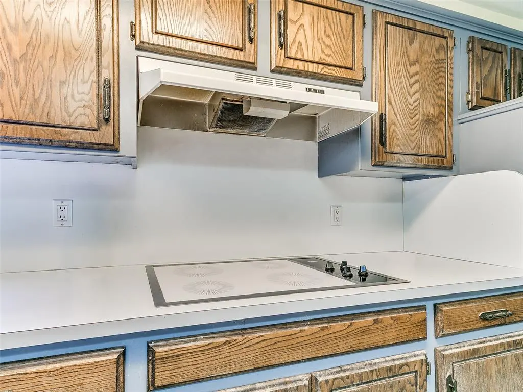 Photo 19 — 8905 Stanford Court, Oklahoma City, OK 73132