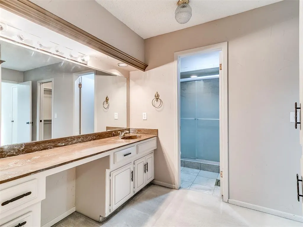 Photo 27 — 8905 Stanford Court, Oklahoma City, OK 73132