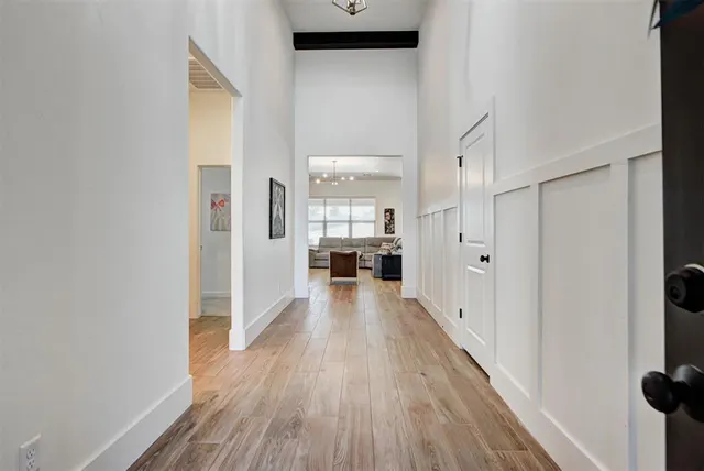 Photo 4 — 10121 Oakwood Drive, Edmond, OK 73025