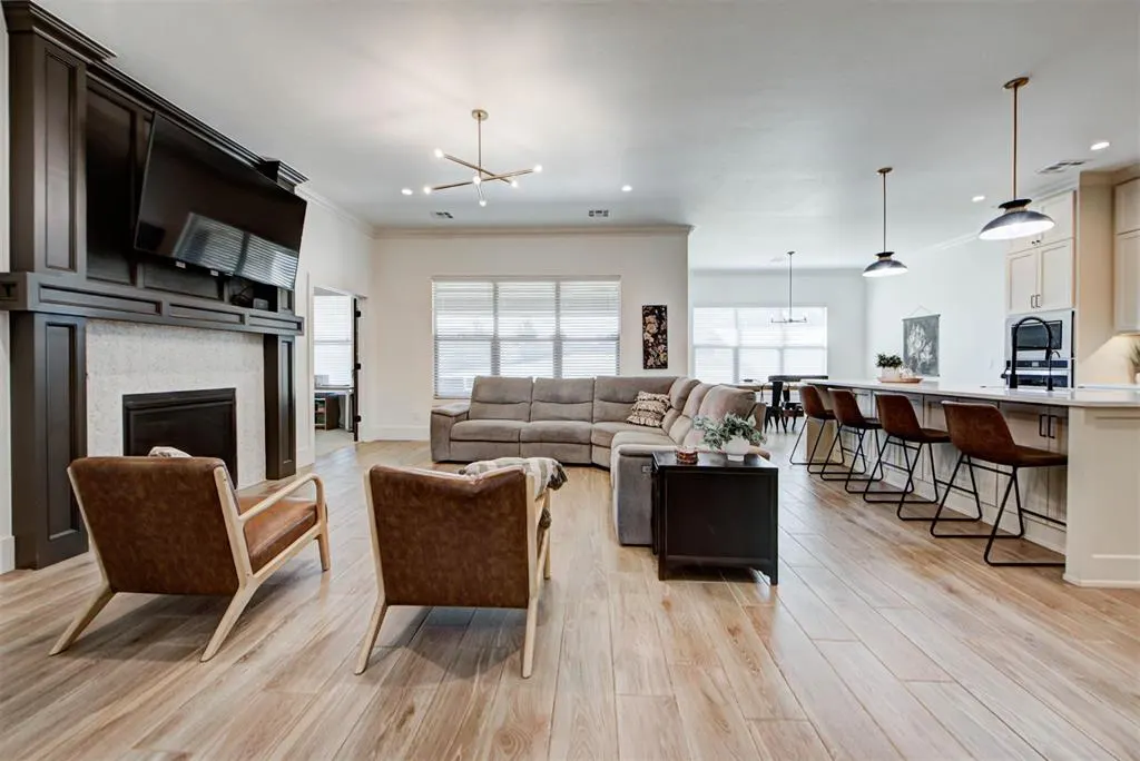 Photo 7 — 10121 Oakwood Drive, Edmond, OK 73025