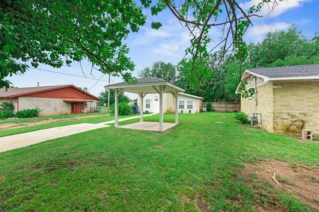 Photo 4 — 1223 E Vilas Avenue, Guthrie, OK 73044