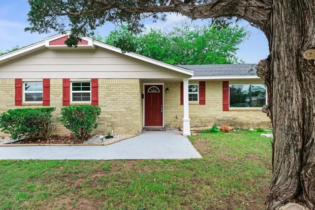 Photo 6 — 1223 E Vilas Avenue, Guthrie, OK 73044