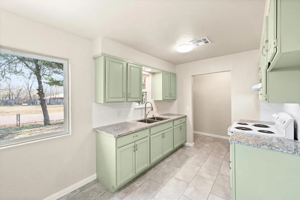 Photo 17 — 1223 E Vilas Avenue, Guthrie, OK 73044