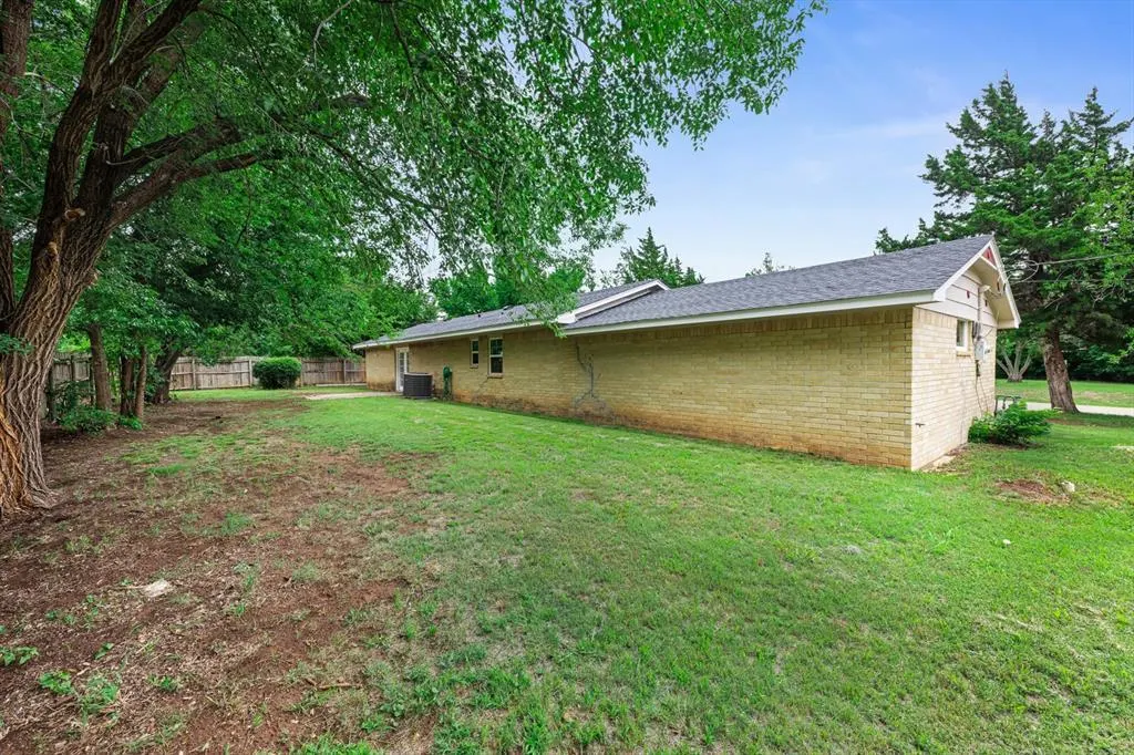 Photo 37 — 1223 E Vilas Avenue, Guthrie, OK 73044