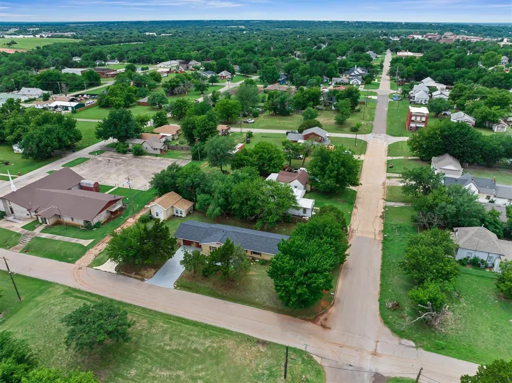 Photo 43 — 1223 E Vilas Avenue, Guthrie, OK 73044