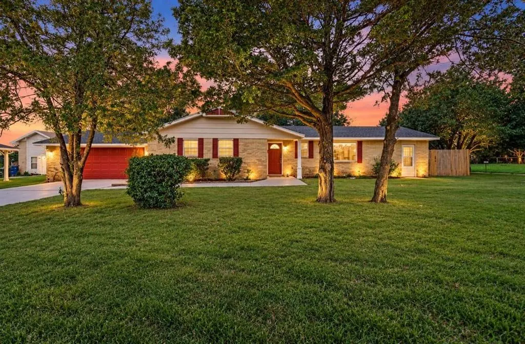 Front exterior — 1223 E Vilas Avenue, Guthrie, OK 73044