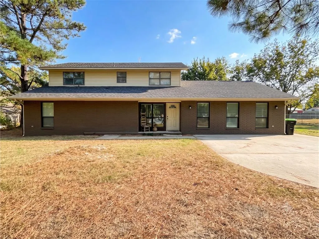 Front exterior — 520 Adams Street, Holdenville, OK 74848