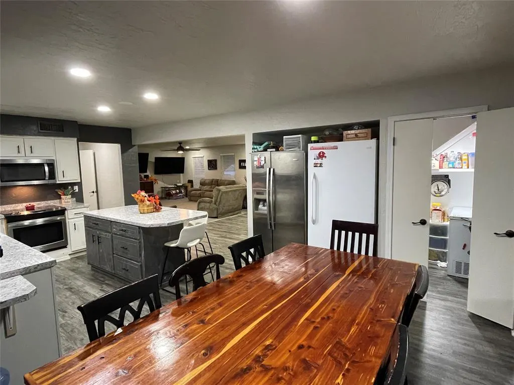 Photo 12 — 520 Adams Street, Holdenville, OK 74848