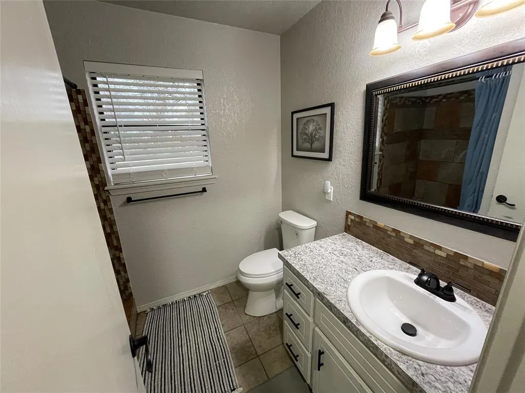 Photo 24 — 520 Adams Street, Holdenville, OK 74848