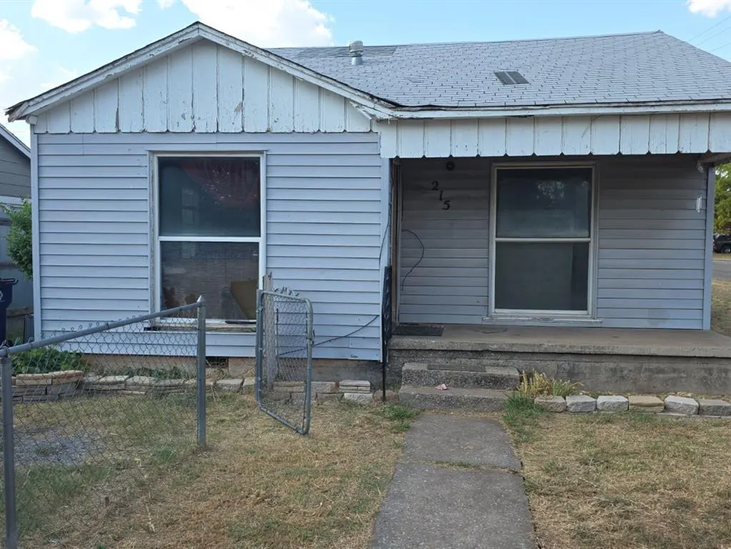 Photo 22 — 215 E Spruce Avenue, Duncan, OK 73533