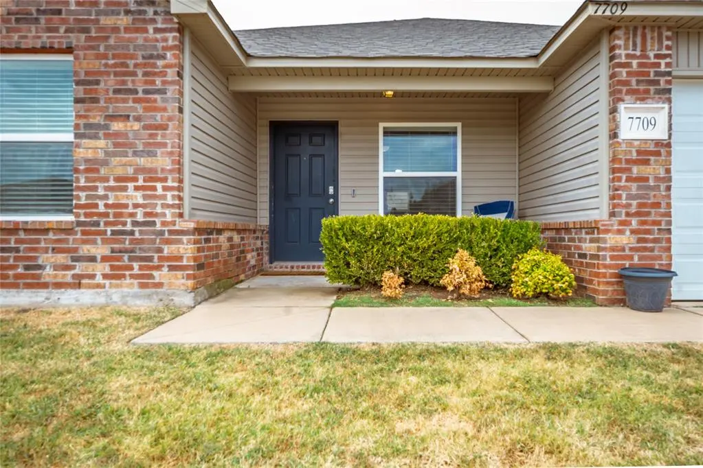 Photo 2 — 7709 Percheron Road, Oklahoma City, OK 73132