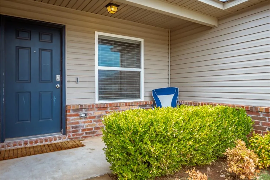 Photo 3 — 7709 Percheron Road, Oklahoma City, OK 73132