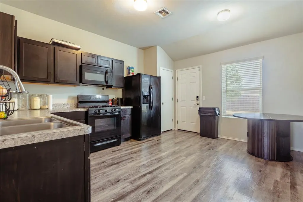 Photo 9 — 7709 Percheron Road, Oklahoma City, OK 73132