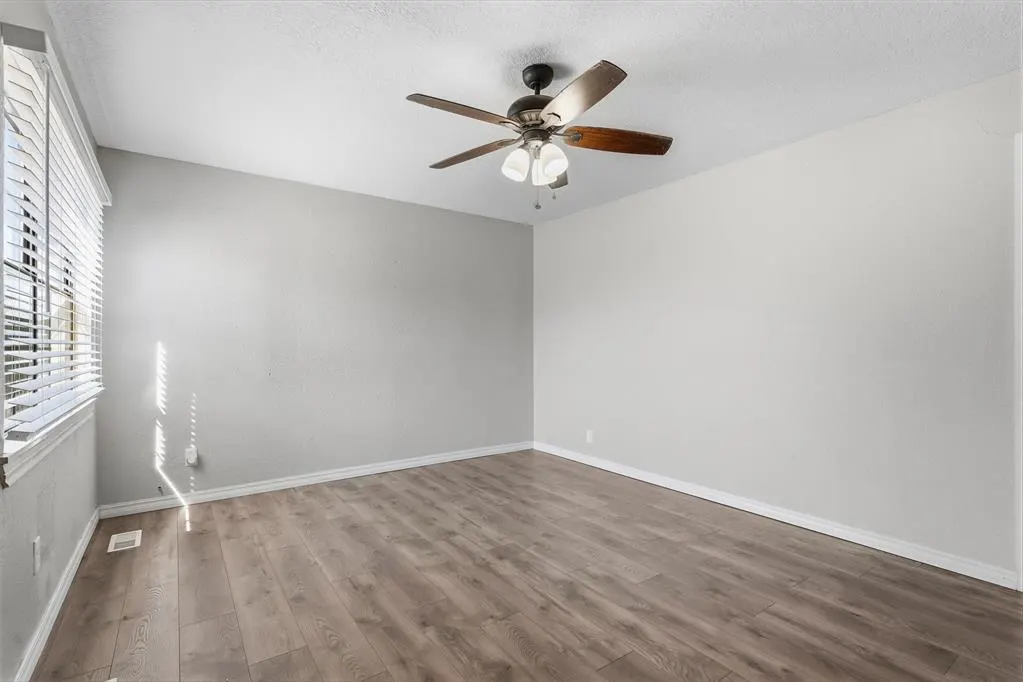 Photo 4 — 616 W Kings Road, Ada, OK 74820