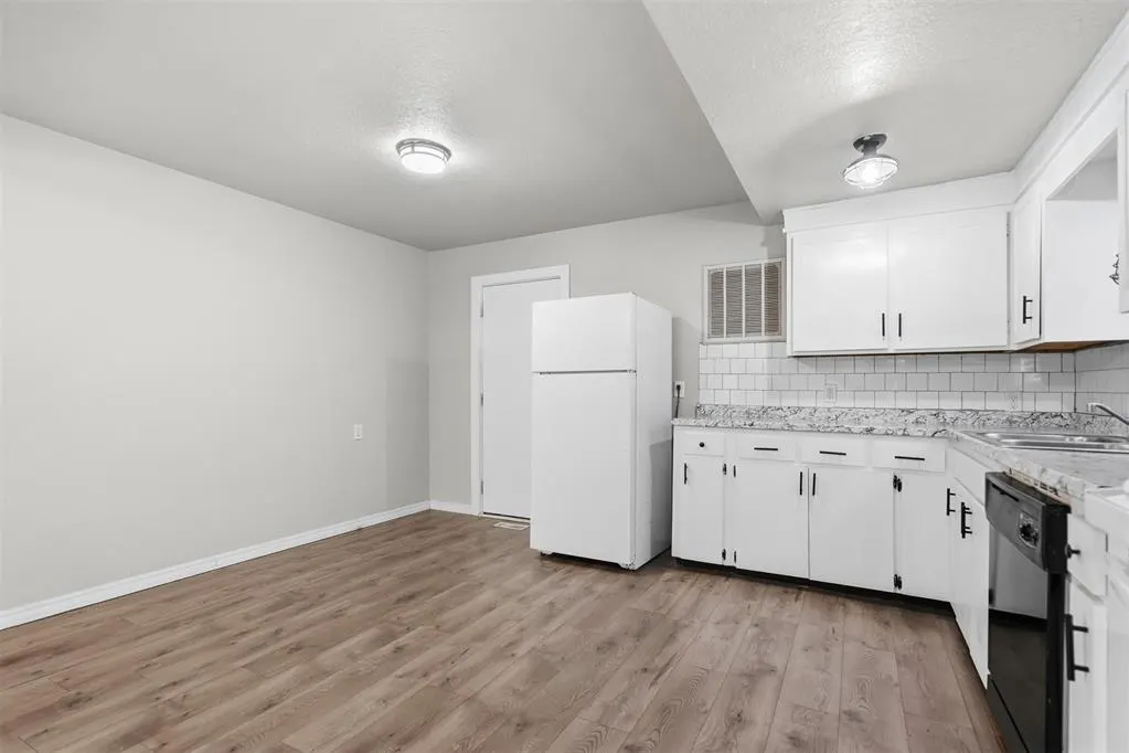 Photo 10 — 616 W Kings Road, Ada, OK 74820