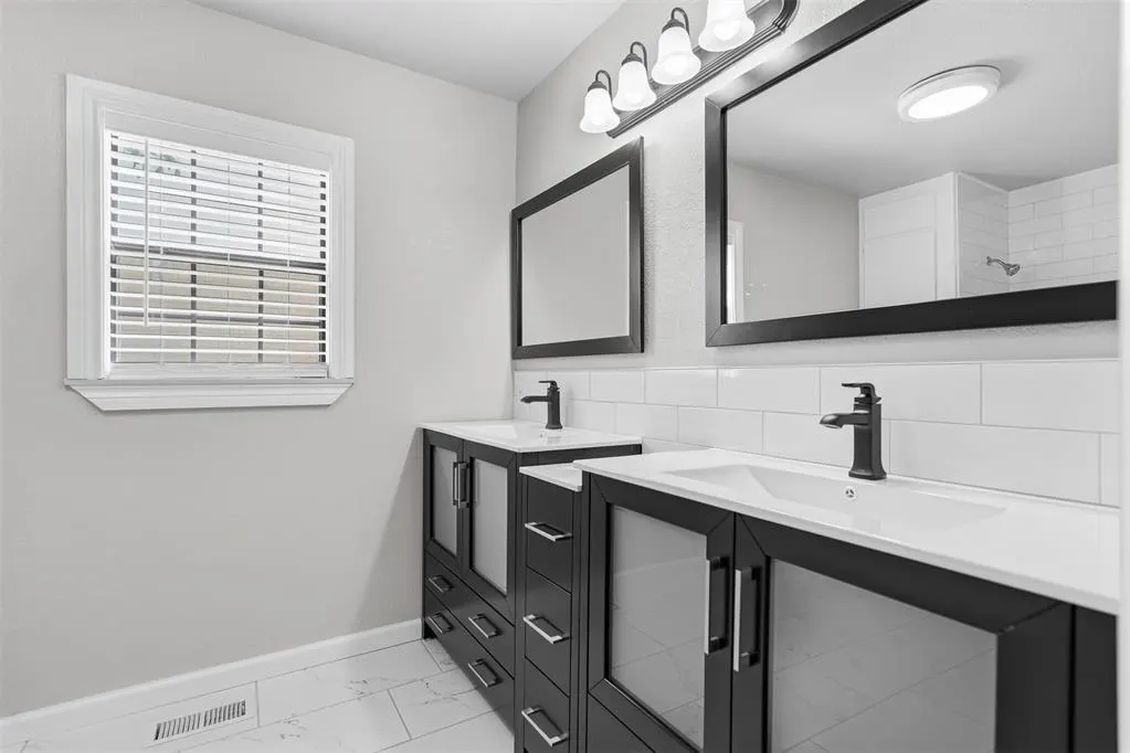 Photo 13 — 616 W Kings Road, Ada, OK 74820