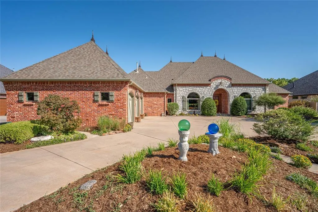 Photo 2 — 417 NW 148th Terrace, Edmond, OK 73013