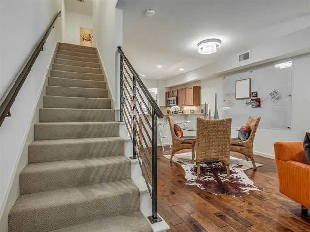 Photo 6 — 2224 Kavanaugh Boulevard, Oklahoma City, OK 73120