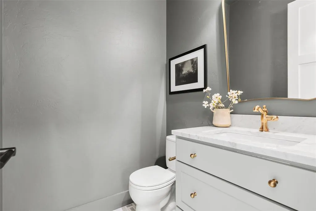 Photo 14 — 516 NE 2nd Street, Oklahoma City, OK 73104