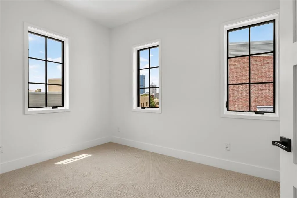 Photo 25 — 516 NE 2nd Street, Oklahoma City, OK 73104
