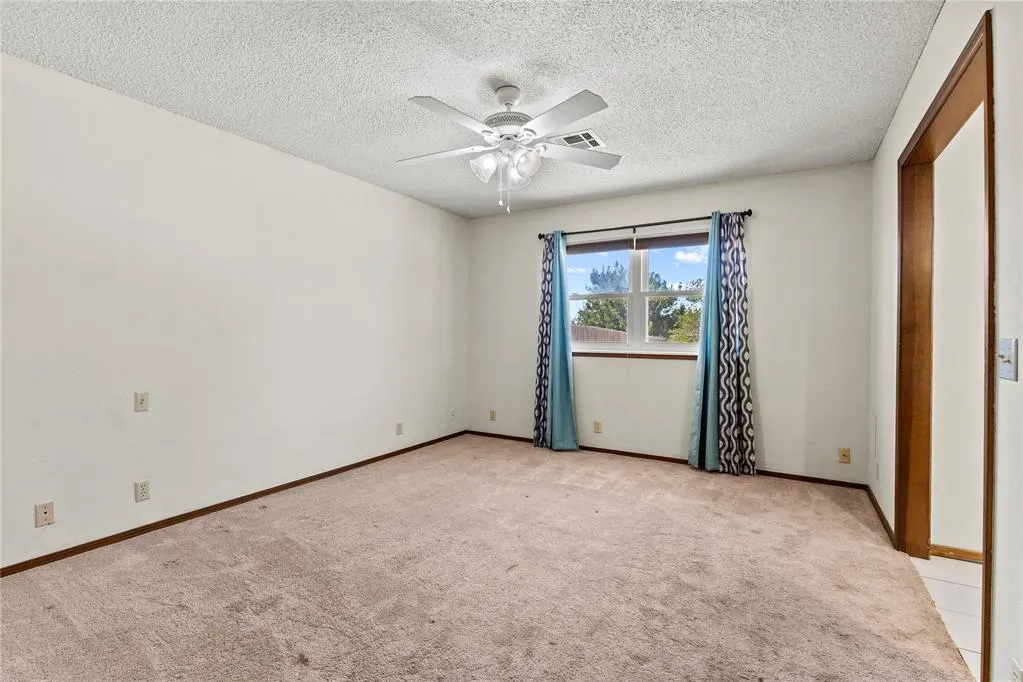 Photo 18 — 122 Randolph Road, Clinton, OK 73601
