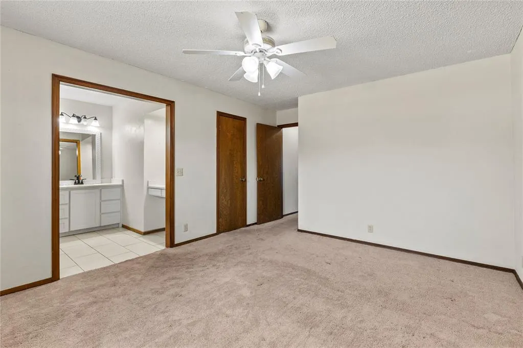 Photo 19 — 122 Randolph Road, Clinton, OK 73601