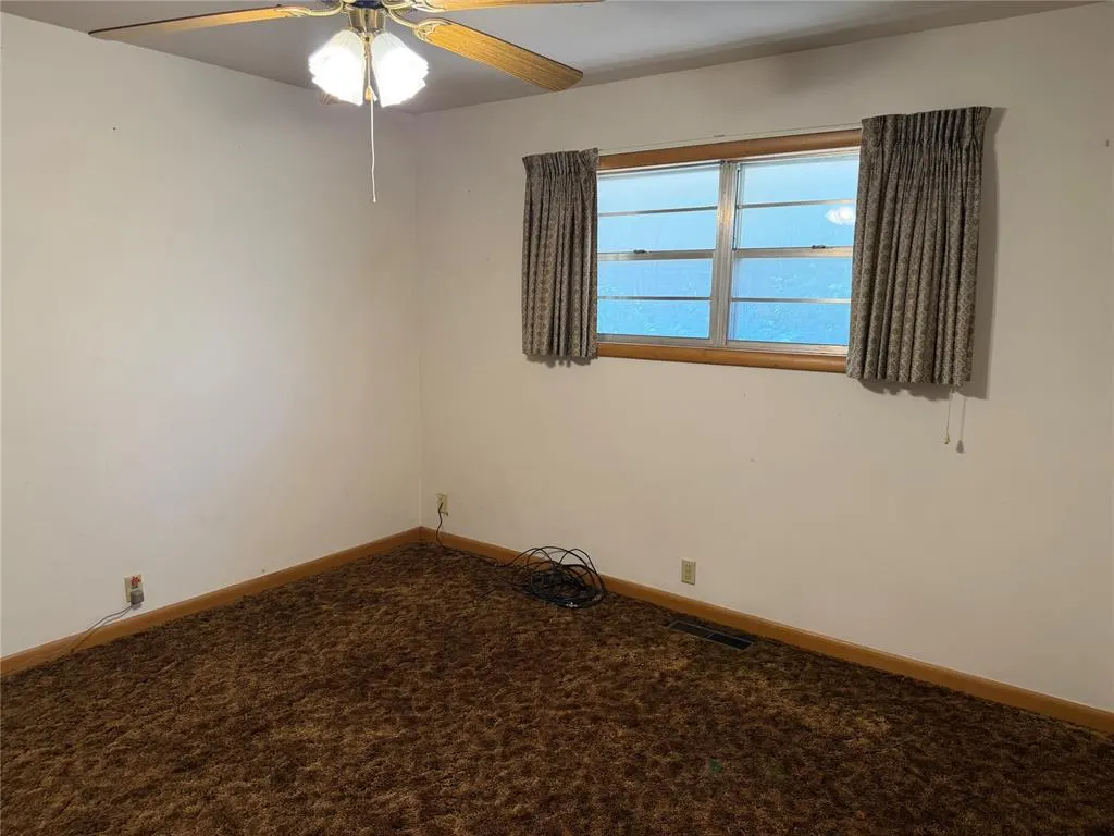 Photo 12 — 412 S 25th Street, Clinton, OK 73601