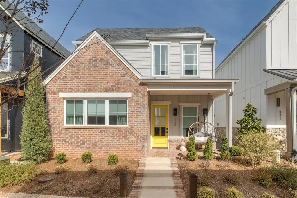 Front exterior — 225 W 1st Street 112, Edmond, OK 73003