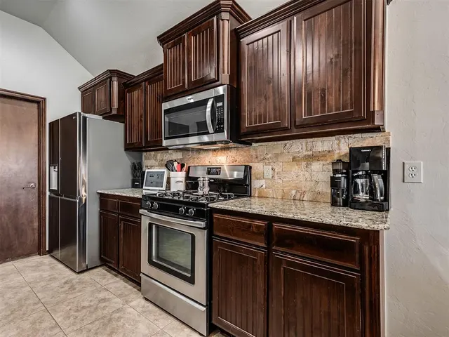 Photo 6 — 2204 NW 158th Street, Edmond, OK 73013