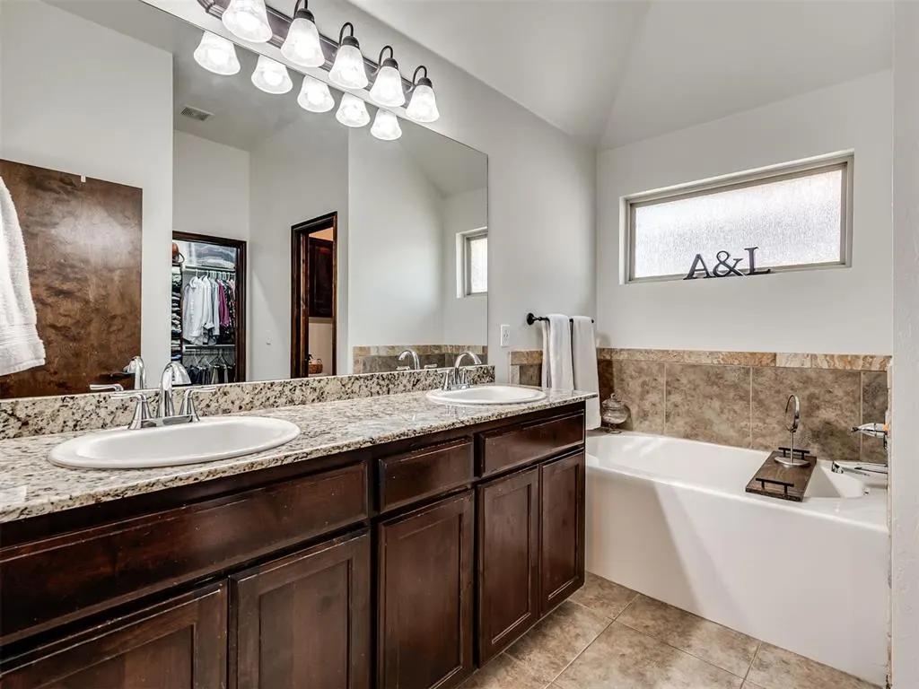 Photo 13 — 2204 NW 158th Street, Edmond, OK 73013