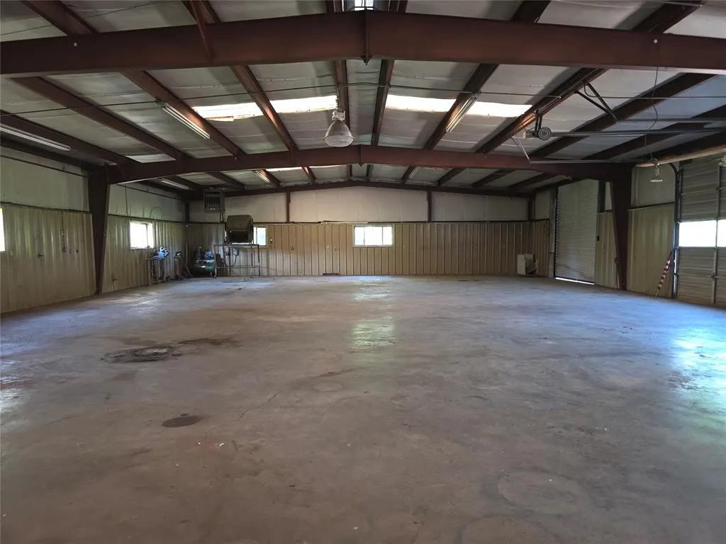 Photo 9 — 610 N Main Street, Seminole, OK 74868