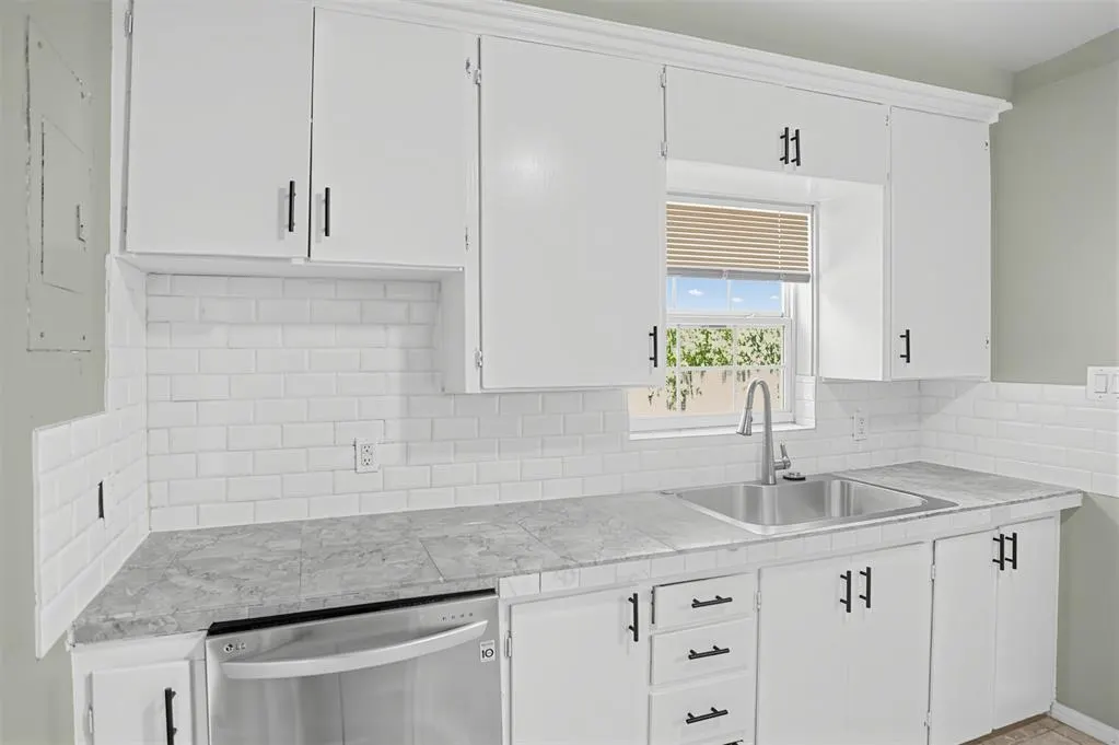 Photo 7 — 2549 NW 36th Street, Oklahoma City, OK 73112