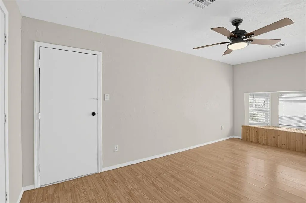 Photo 12 — 2549 NW 36th Street, Oklahoma City, OK 73112