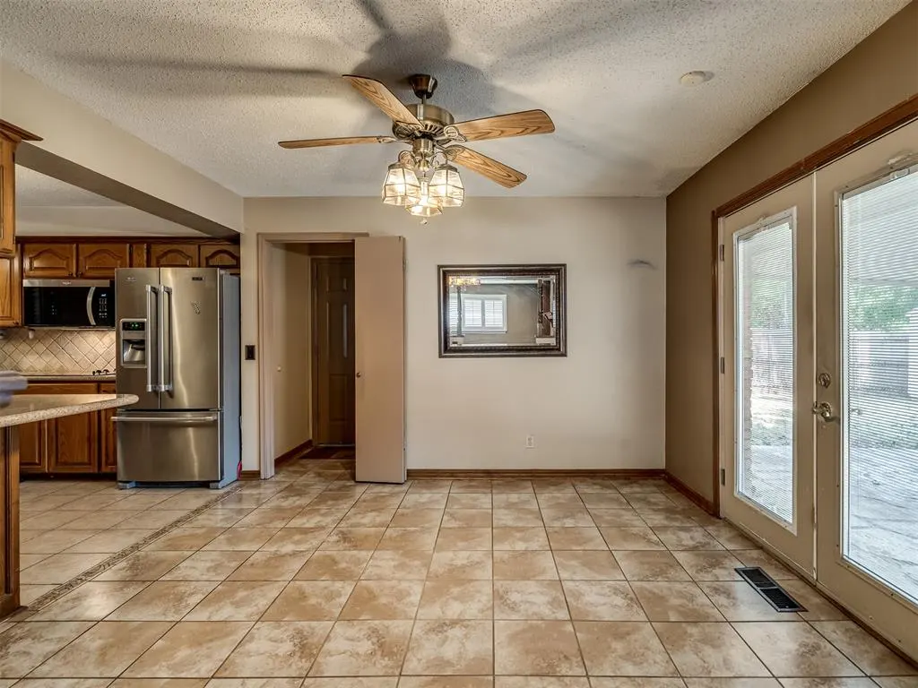 Photo 10 — 8708 S Charlotte Drive, Oklahoma City, OK 73159
