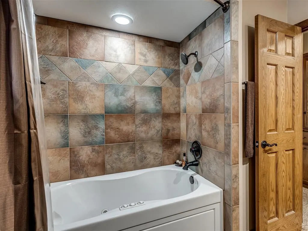 Photo 25 — 8708 S Charlotte Drive, Oklahoma City, OK 73159