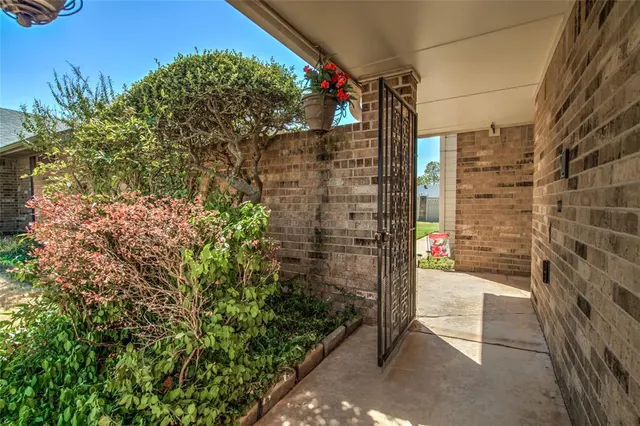 Photo 4 — 528 NW 142nd Street, Edmond, OK 73013