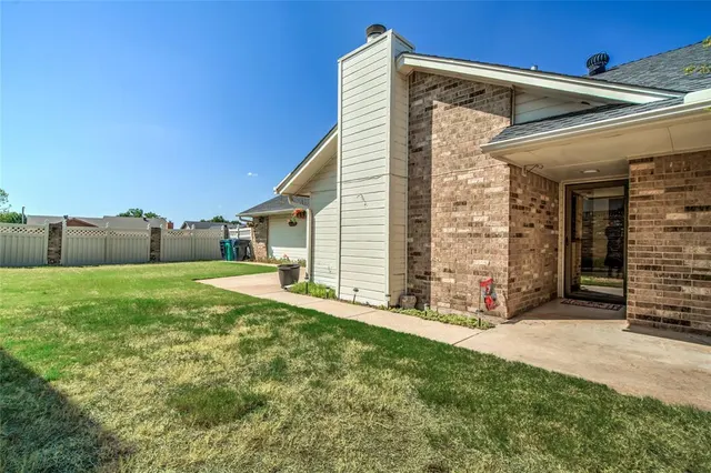 Photo 5 — 528 NW 142nd Street, Edmond, OK 73013