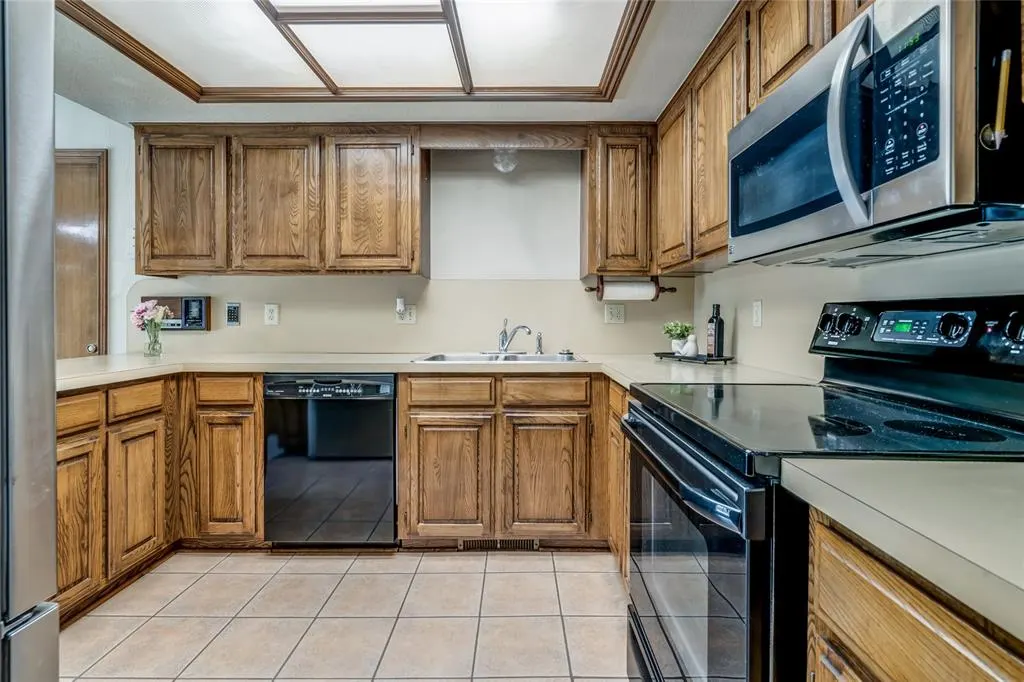 Photo 13 — 528 NW 142nd Street, Edmond, OK 73013