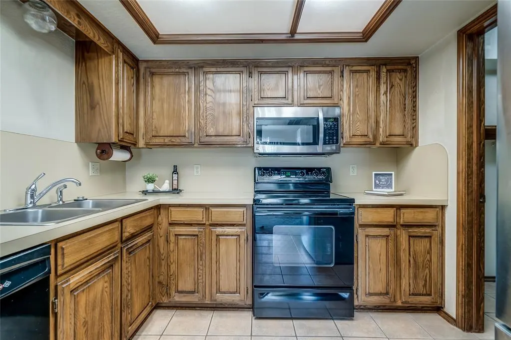 Photo 14 — 528 NW 142nd Street, Edmond, OK 73013