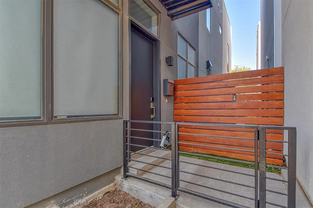 Photo 3 — 829 NW 6th Street, Oklahoma City, OK 73106