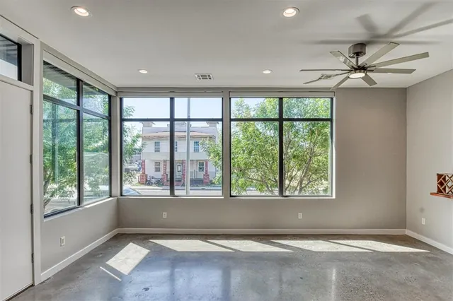 Photo 8 — 829 NW 6th Street, Oklahoma City, OK 73106