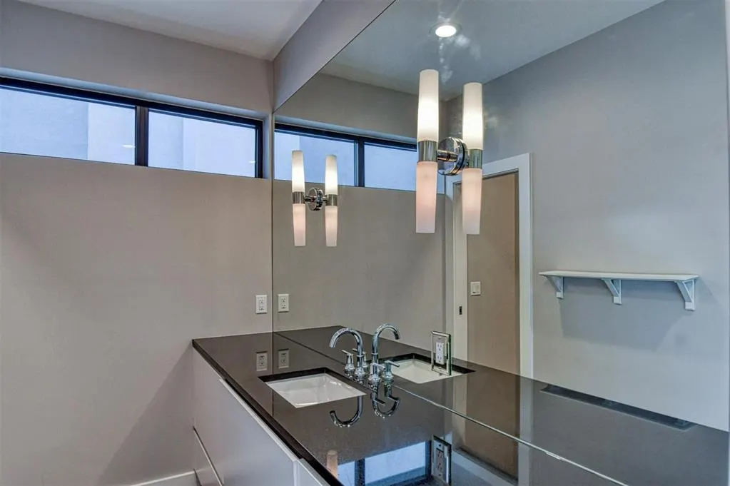 Photo 31 — 829 NW 6th Street, Oklahoma City, OK 73106