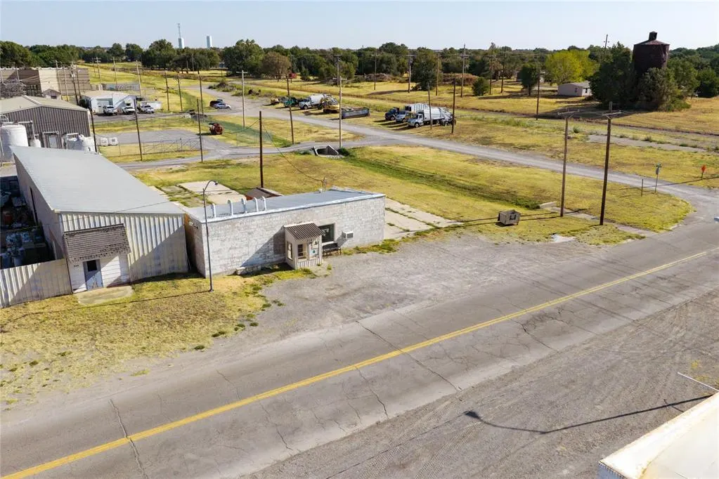 Photo 20 — 319 E Main Street, Watonga, OK 73772