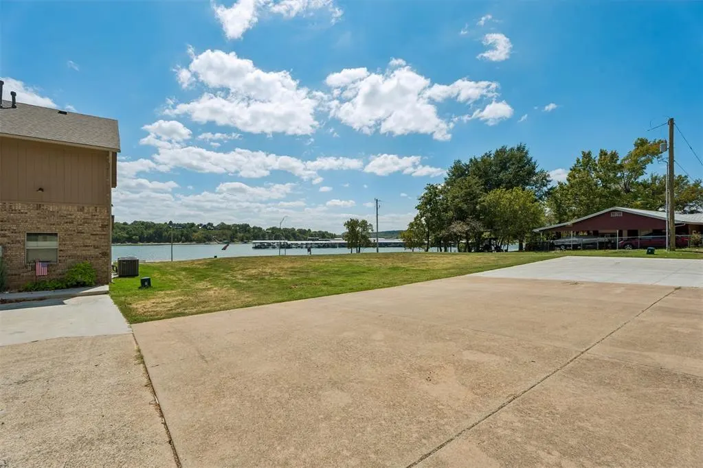 Photo 4 — 7010 Lakeshore Drive, Eufaula, OK 74432
