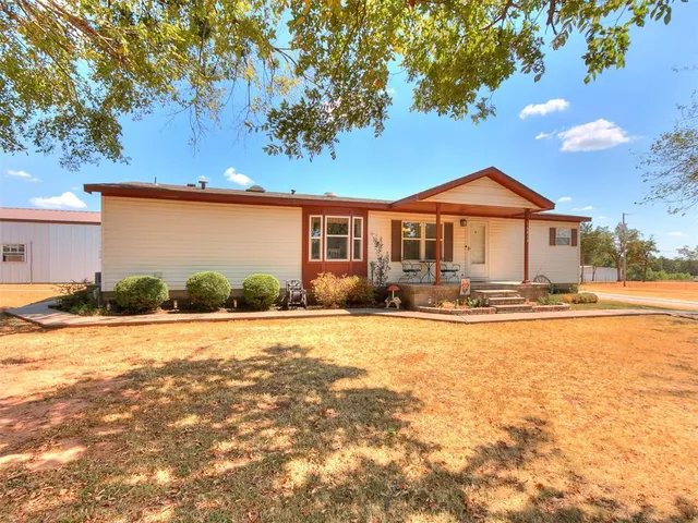 Photo 3 — 16812 S Midwest Boulevard, Norman, OK 73026