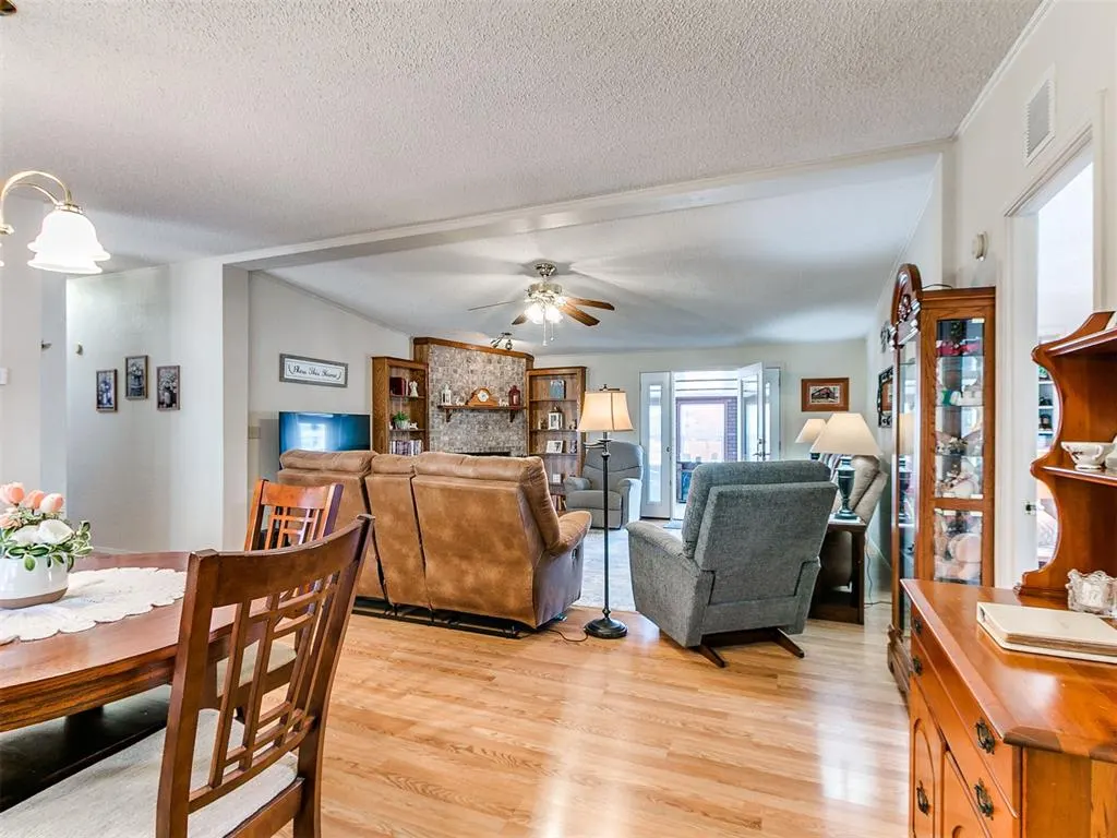 Photo 6 — 16812 S Midwest Boulevard, Norman, OK 73026